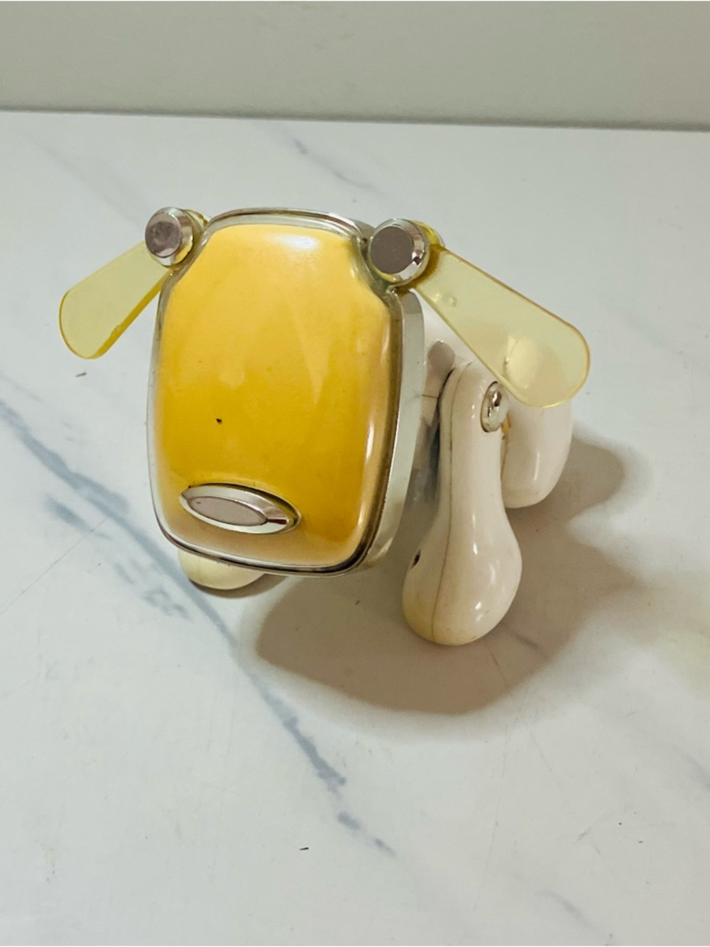 Hasbro Sega i-Dog Robotic Music Interactive Dog Speaker Toy White 2005